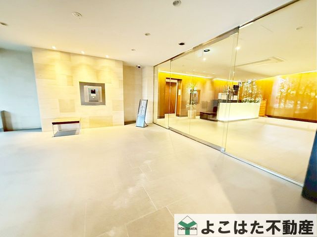 �_�ސ쌧���s�{�O�撪���� �̒��Ã}���V�����̃G���g�����X