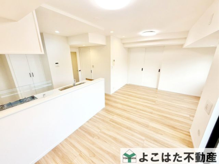�_�ސ쌧���s�{�O�搼���1���ڂ̒��Ã}���V�����̃��r���O