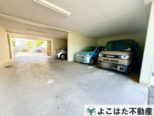 �_�ސ쌧���s�����擌�S���u3���ڂ̒��Ã}���V�����̒��ԏ�